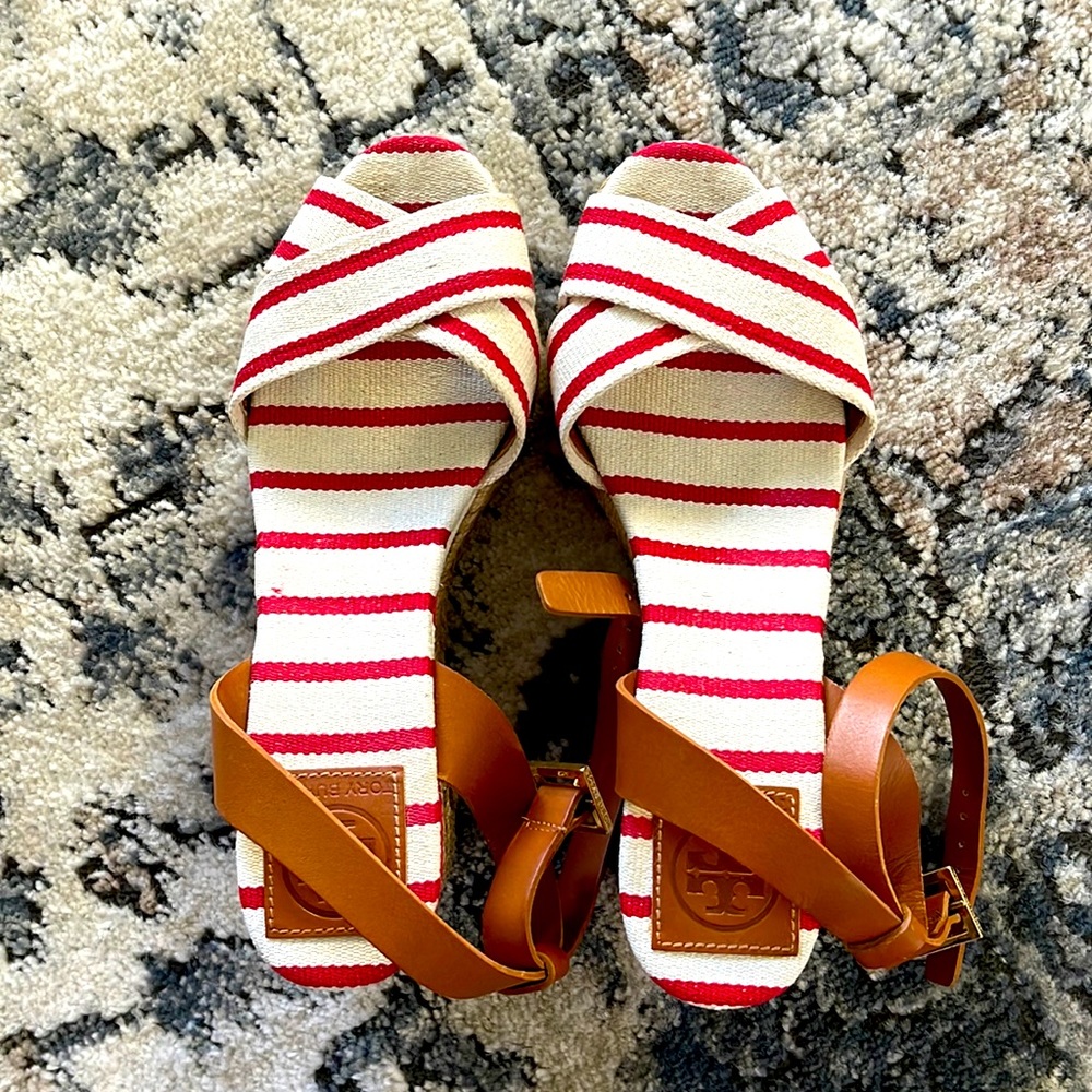 Tory Burch striped wedge espadrilles 🌞❤️🌞